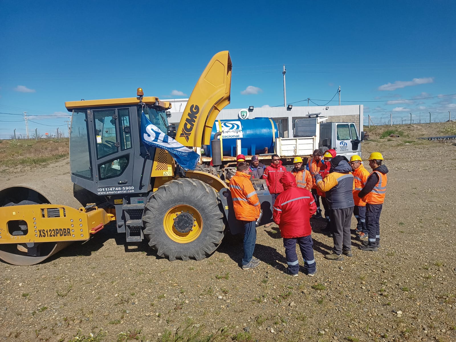 CURSO DE RODILLO COMPACTADOR 23° DISTRITO SANTA CRUZ