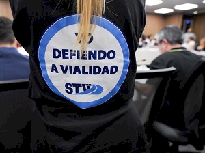 Los gremios de Vialidad fueron al Congreso a esperar al administrador que pegó el faltazo: «La orden del gobierno es destruir instituciones que funcionan»