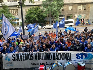 Trabajadores de Vialidad Nacional marcharon en repudio al posible desmantelamiento del organismo